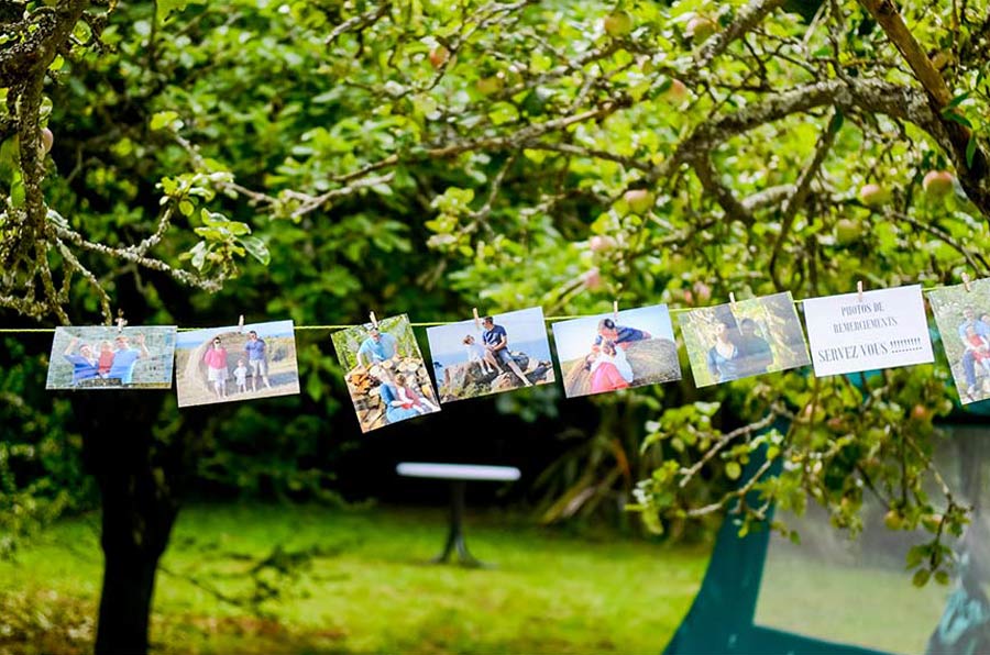 photo de mariage avec beaucoup d'émotion dans la manche en Normandie prés de Caen calvados