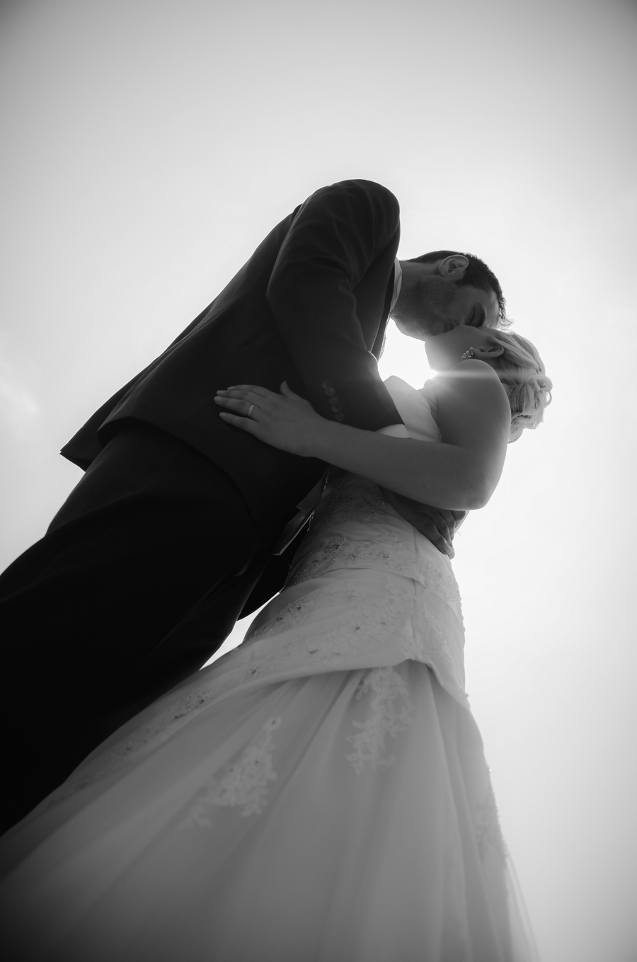 Séance photo après mariage de Fanny et Manu à Vierville sur mer dans la manche.