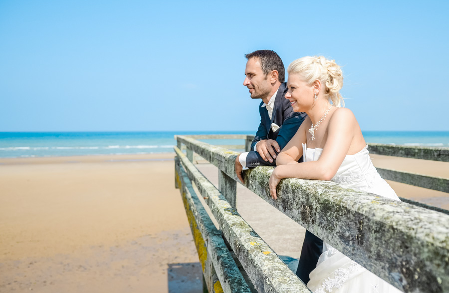 Séance photo après mariage de Fanny et Manu à Vierville sur mer dans la manche.