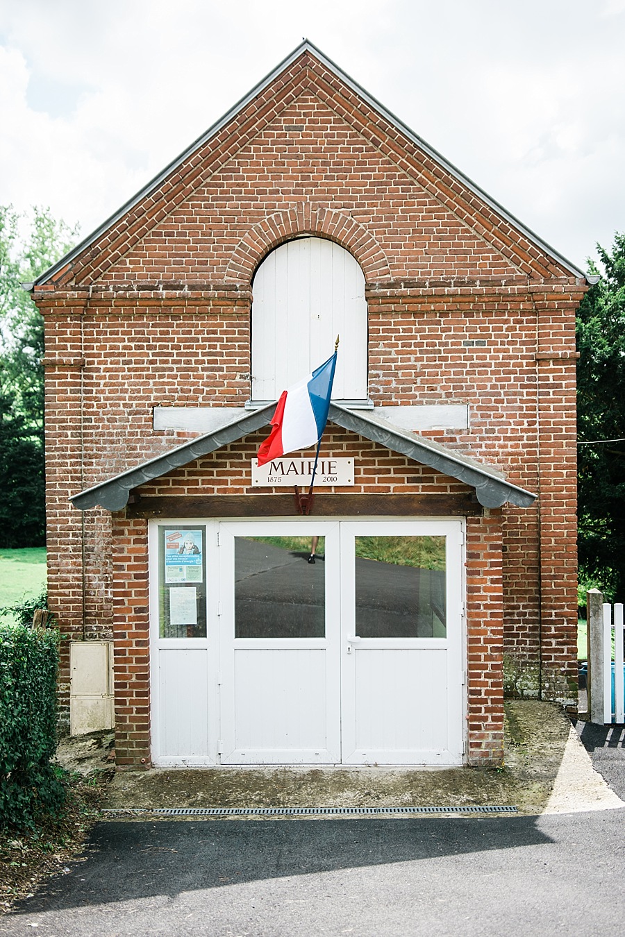 Mickaël-Denize-photographe-de-mariage-en-normandie-à-lisieux-et-à-paris-en-france-et-à-cherbourg